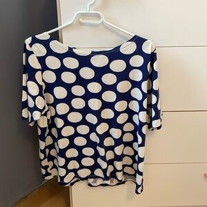 Blue t-shirt, white circles, large size